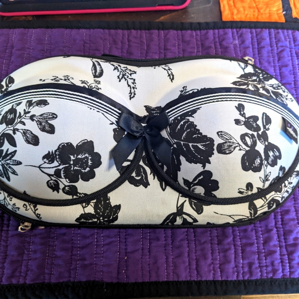 Jacky's Collection molded bra purse in white and black lace
